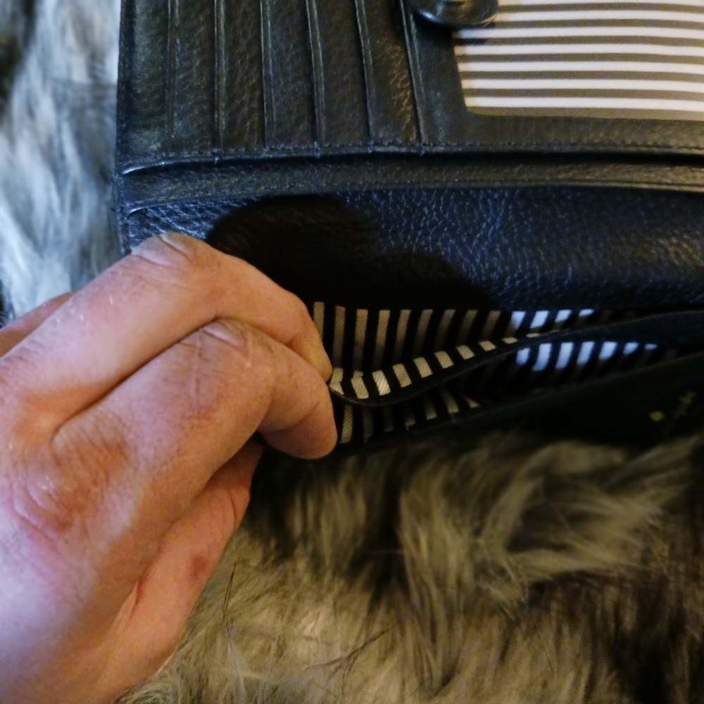 VINTAGE KATE SPADE CONTINENTAL WRISTLET - Picture 9 of 9